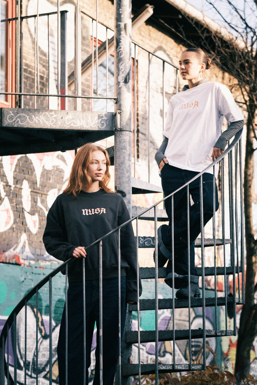 Planet Nusa X Dansk Flygtningehjælp - hvid